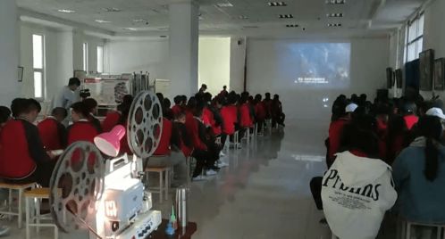 大同長(zhǎng)城文化和紅色電影進(jìn)校園活動(dòng)在市文化藝術(shù)學(xué)校舉辦